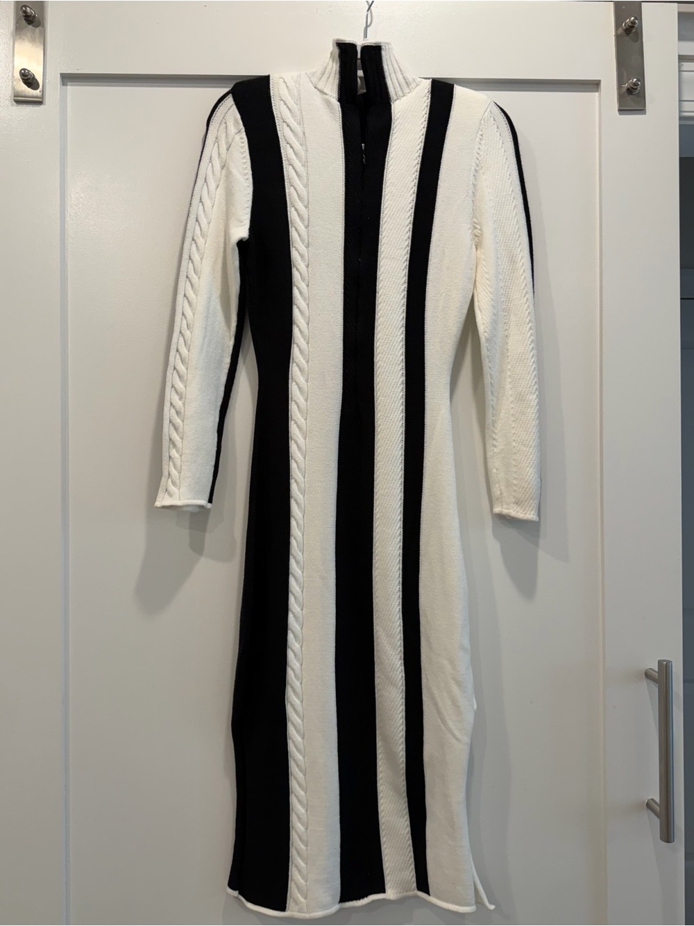 LQ Knits Women’s Size S Black White Cable Knit Maxi Sweater Dress Turtleneck New